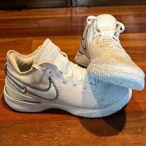 Nike LeBron NXXT Gen mens size 9.5